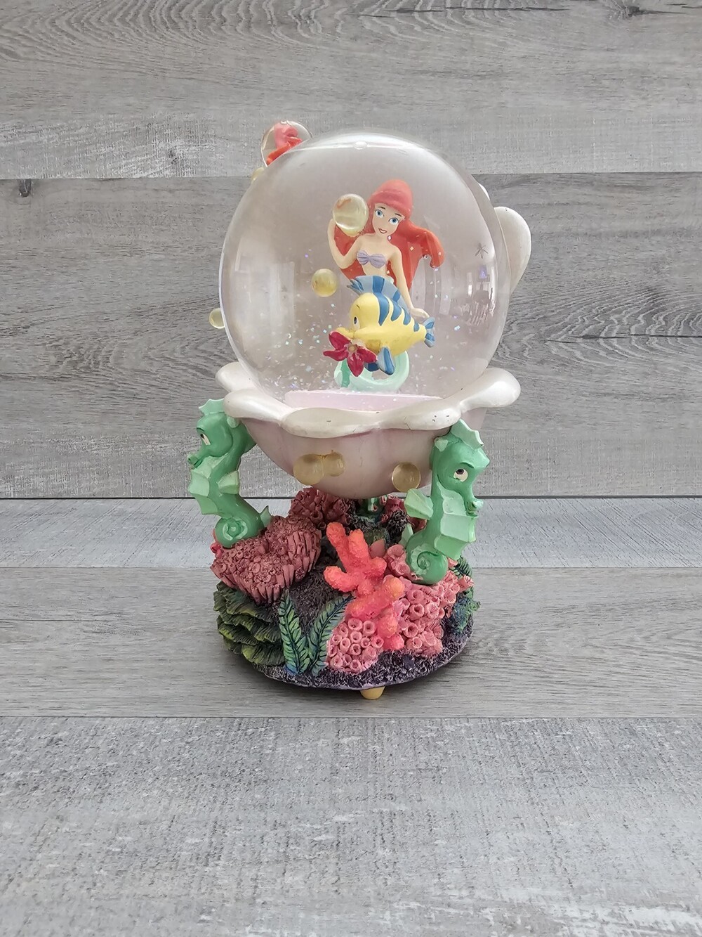 Disney The Little Mermaid Ariel “Under The Sea”Musical Snow Globe 1990s